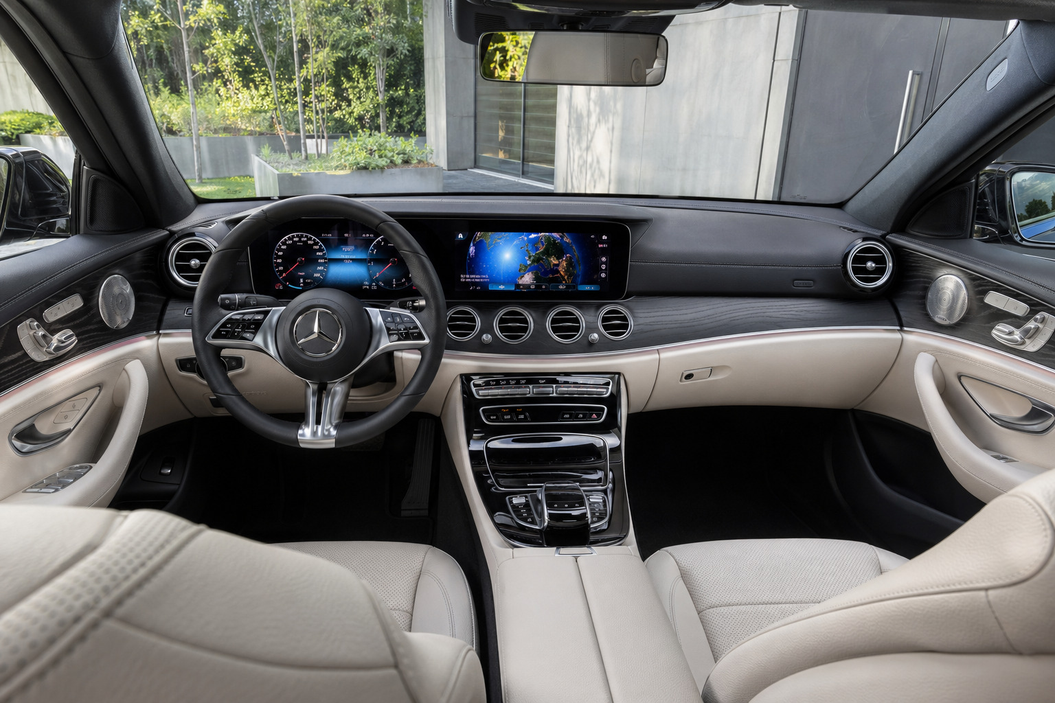 Mercedes-Benz E 300